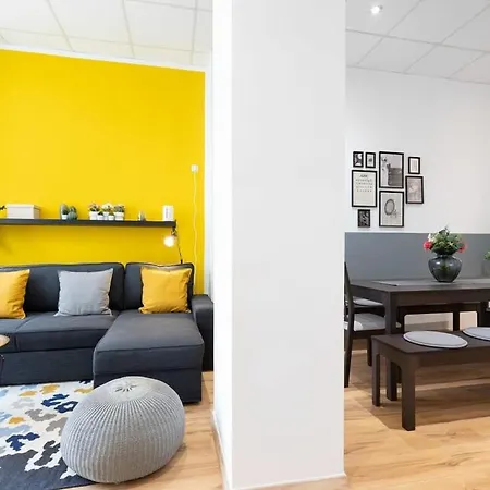 Big Near Rotkreuzplatz With 3 Bedroom For 12 Pax 뮌헨