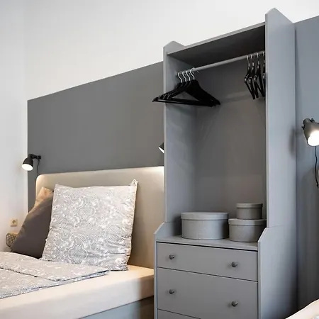 Big Near Rotkreuzplatz With 3 Bedroom For 12 Pax Lejlighed